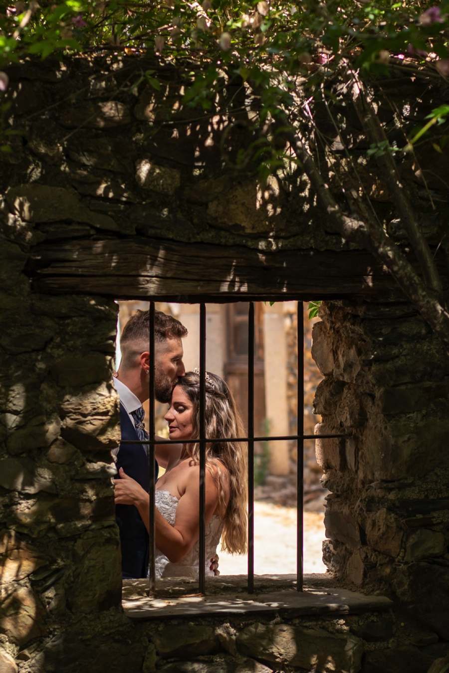 Novios en exterior